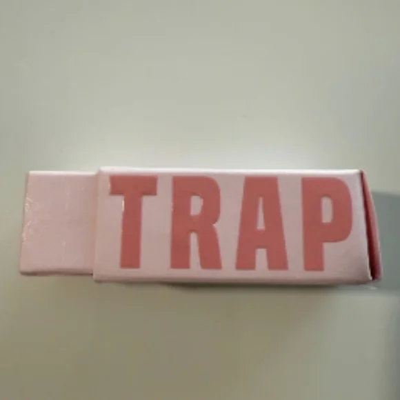 Jeffree Star Extending The Olive Branch Velvet Trap - Picture 10 of 14